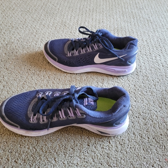 Nike LunarGlide 4 Sneaker - Picture 3 of 4